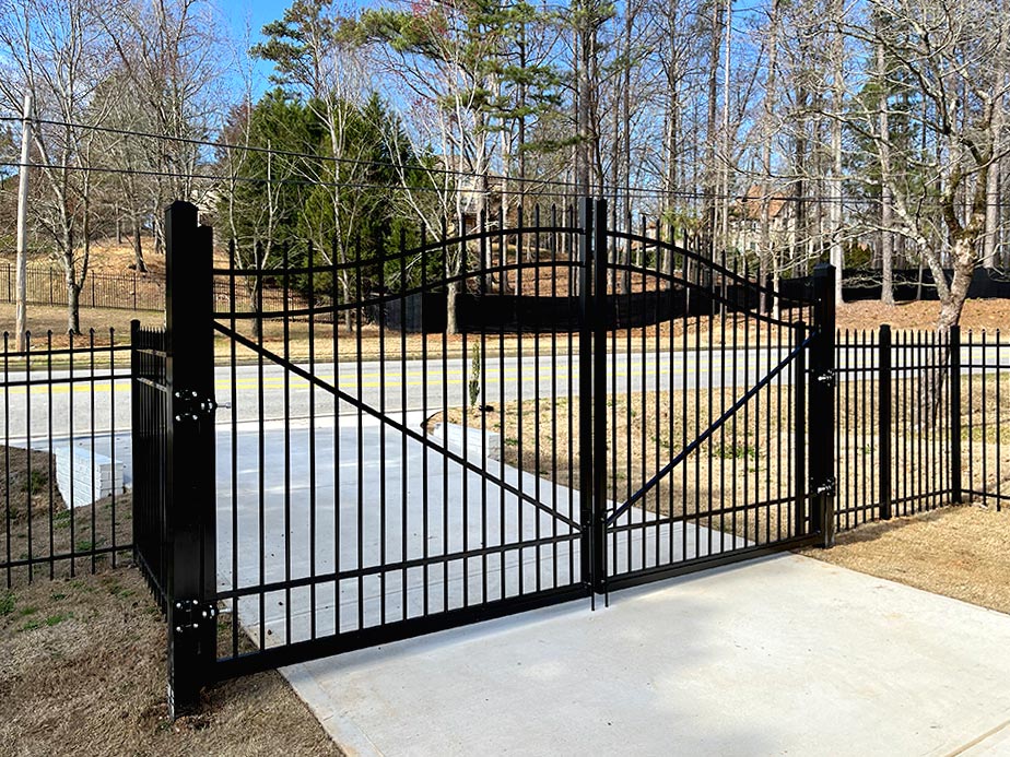 Residential aluminum gate company in the Dallas Georgia area.