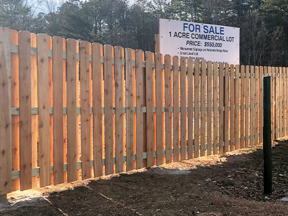 Alpharetta GA Shadowbox style wood fence
